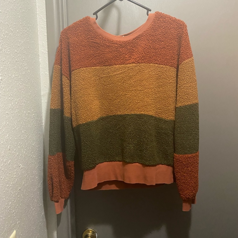 Hem & Thread fuzzy sweater! Size M